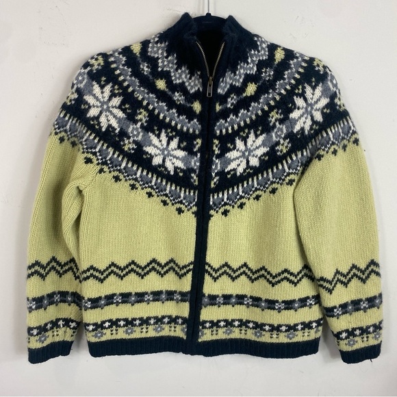 Nordic Patterned Women's Cardigan Sweater - Green and Black - Picture 2 of 10